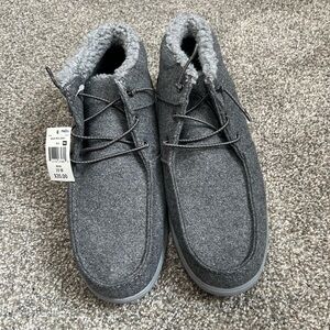 size 10 Men's slip on Gray Loafer/boots with Lining